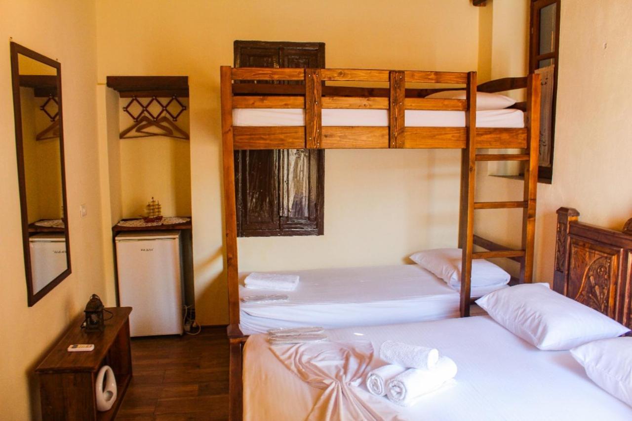 Silver Hill Guesthouse Gjirokastër Cameră foto