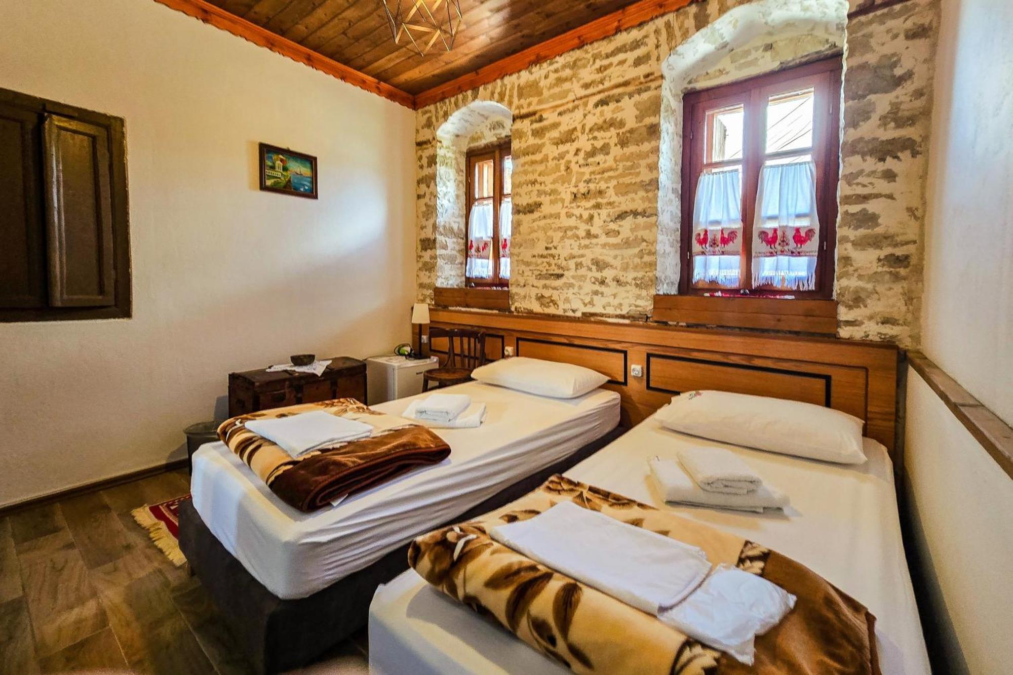Silver Hill Guesthouse Gjirokastër Cameră foto